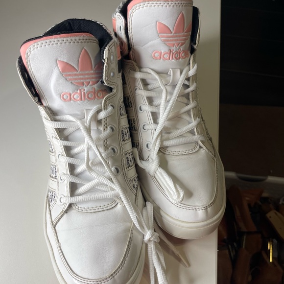 adidas FV6983 Womens Hardcourt Hi Athletic Shoes Sz 6 Trefoil White Pink - Picture 3 of 6